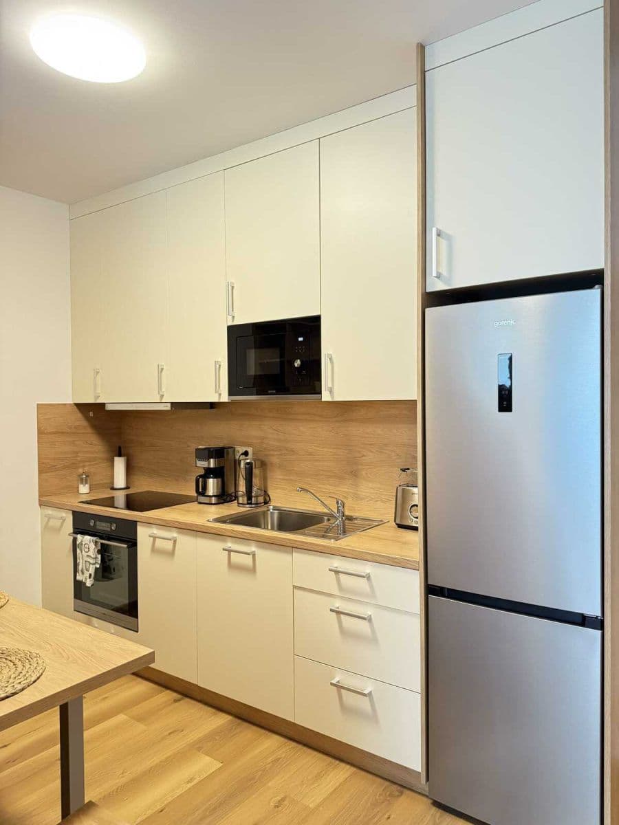 flat to rent, 34 m², Zbraslavská, Prague, Prague
