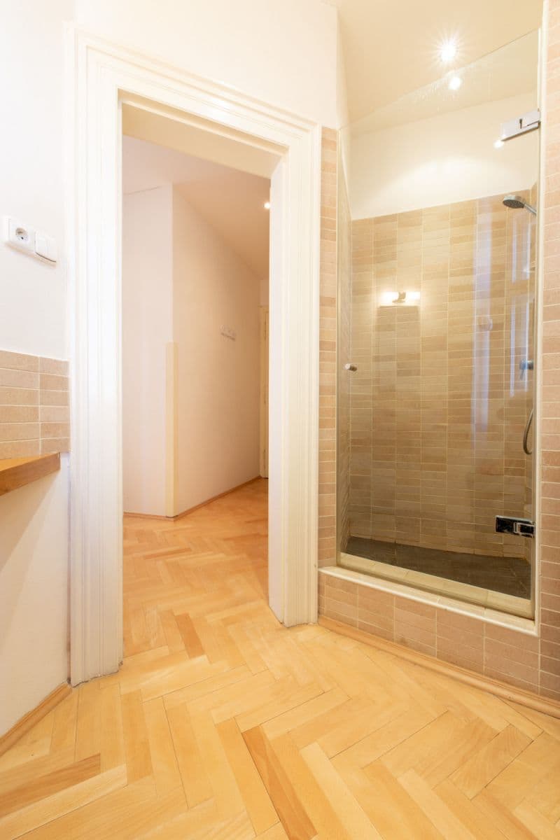 flat to rent, 65 m², Kodaňská, Prague, Prague