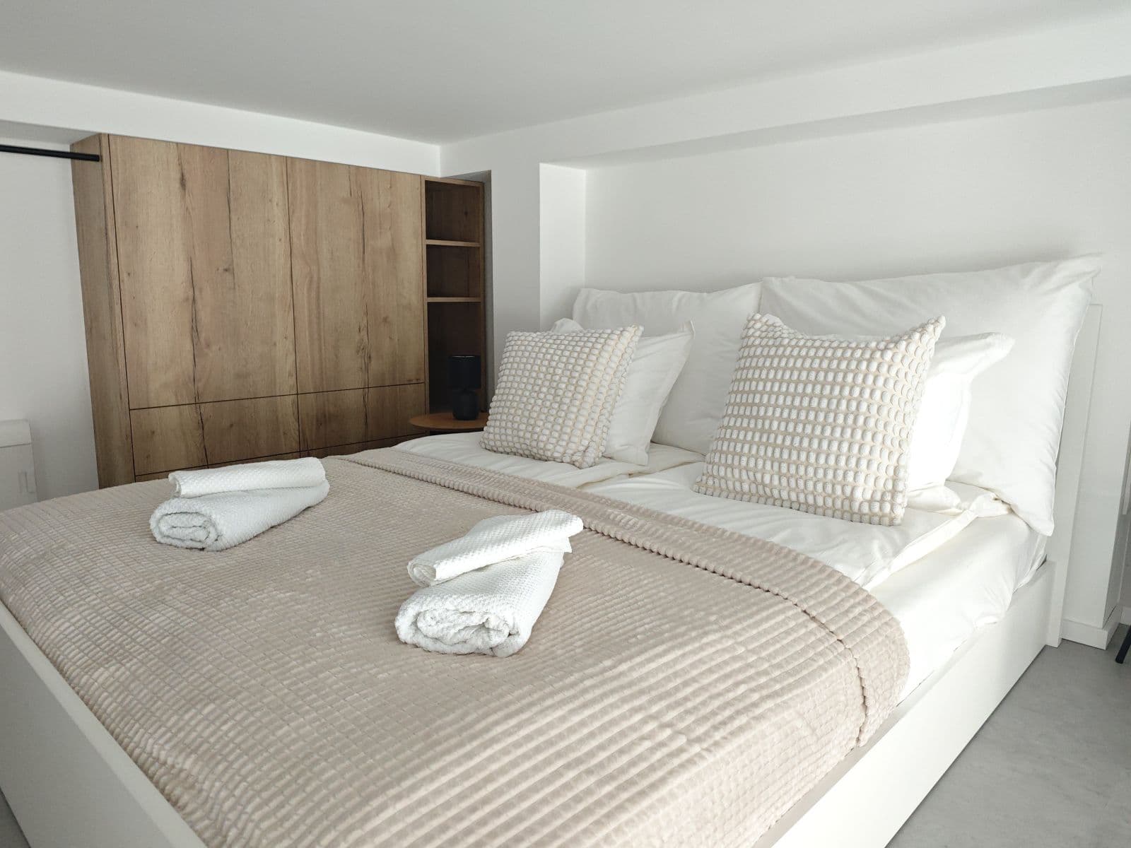 flat to rent, 60 m², Tusarova, Prague, Prague