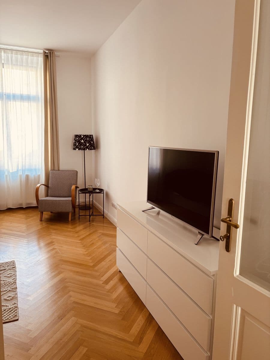 flat to rent, 80 m², Dvacátého Osmého Pluku, Prague, Prague