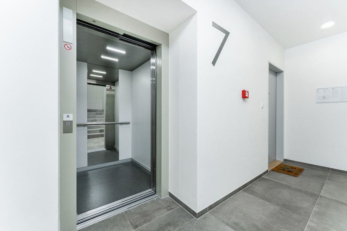 flat to rent, 59 m², Ocelářská, Prague, Prague