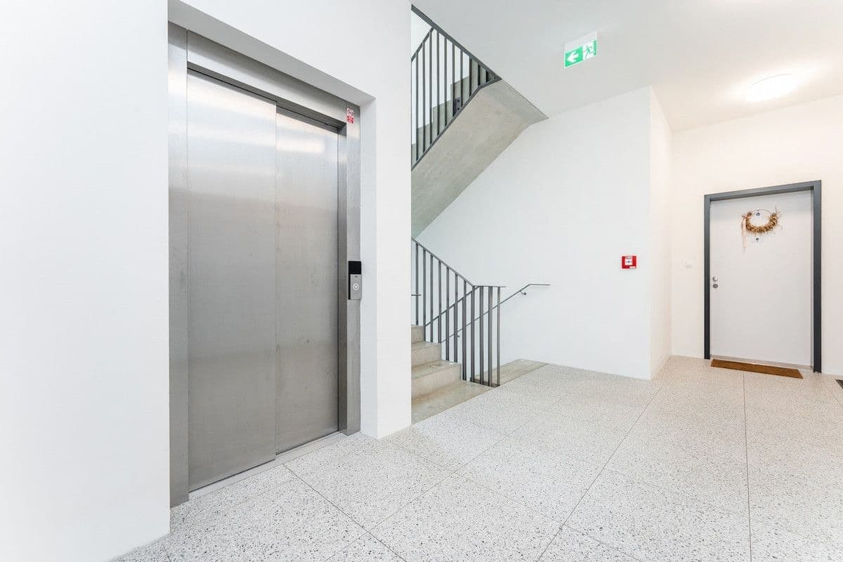 flat to rent, 53 m², Nádražní, Prague, Prague