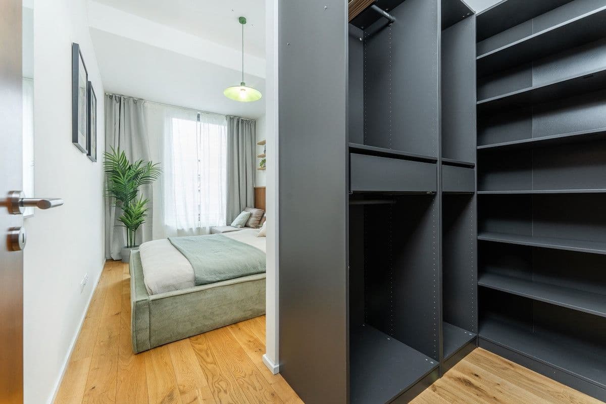 flat to rent, 53 m², Nádražní, Prague, Prague