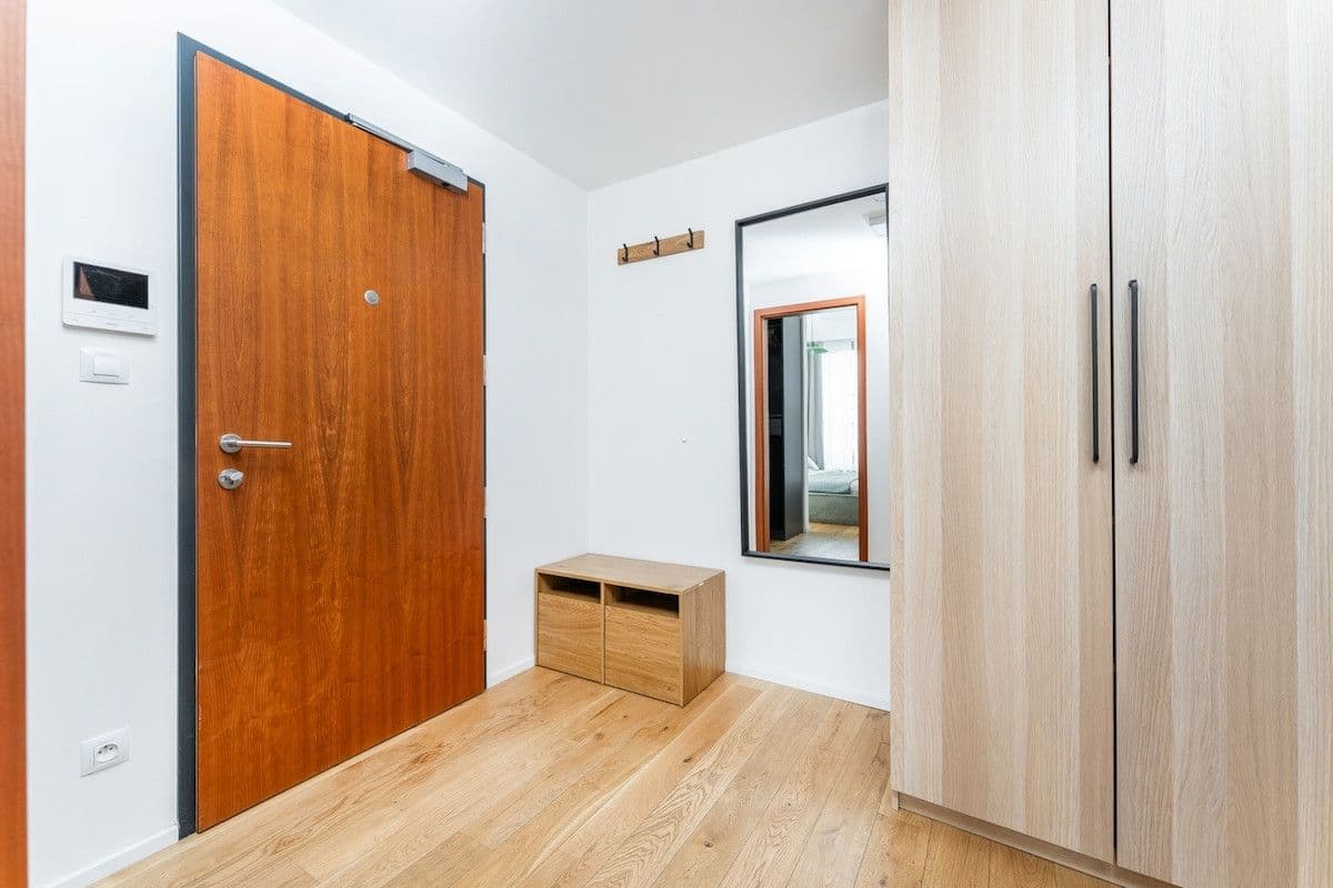 flat to rent, 53 m², Nádražní, Prague, Prague