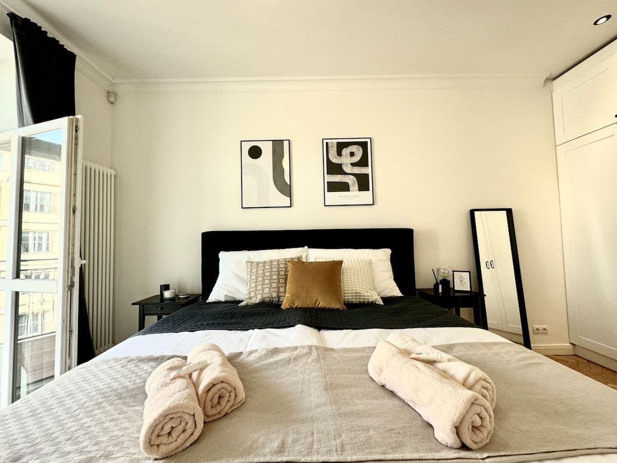 flat to rent, 80 m², Kroftova, Prague, Prague