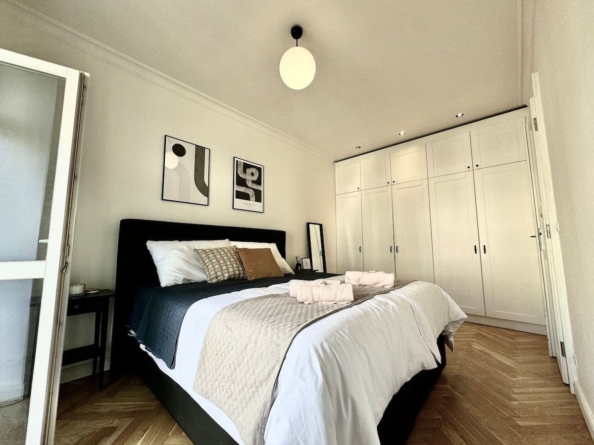 flat to rent, 80 m², Kroftova, Prague, Prague