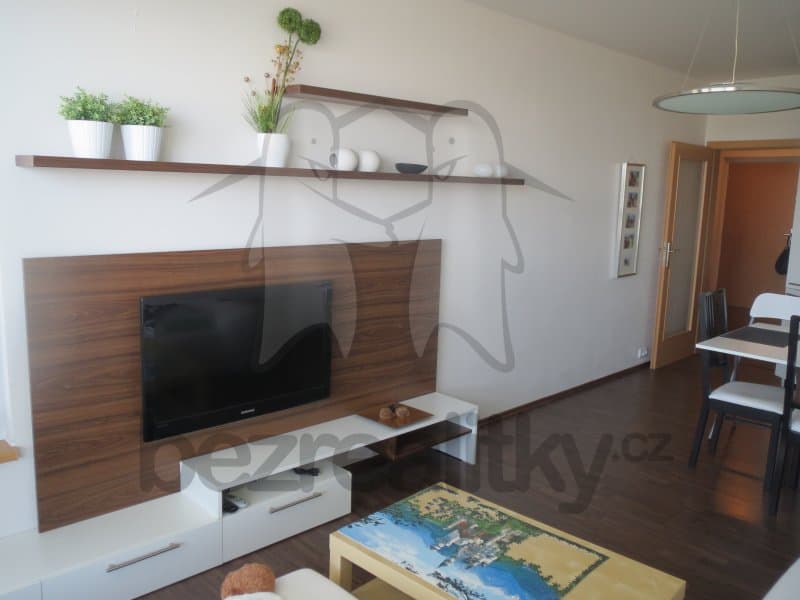 1 bedroom with open-plan kitchen flat to rent, 54 m², Na Honech I, Zlín, Zlínský Region