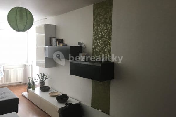 1 bedroom with open-plan kitchen flat to rent, 56 m², Babická, 