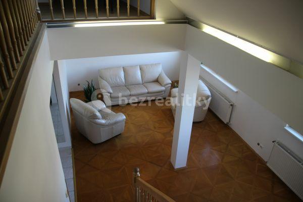 4 bedroom with open-plan kitchen flat to rent, 175 m², Terronská, Prague, Prague
