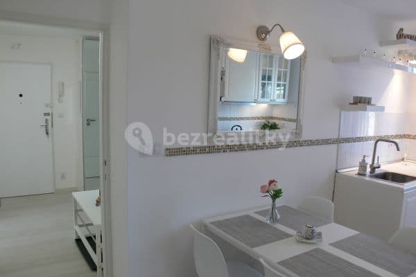 3 bedroom flat to rent, 85 m², Nová Šárka, Hlavní město Praha