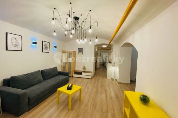 1 bedroom with open-plan kitchen flat for sale, 50 m², Sezimova, Hlavní město Praha