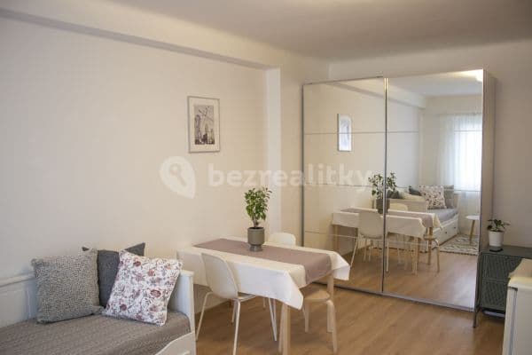 2 bedroom flat to rent, 40 m², Trenčianska, Ružinov, Bratislavský Region