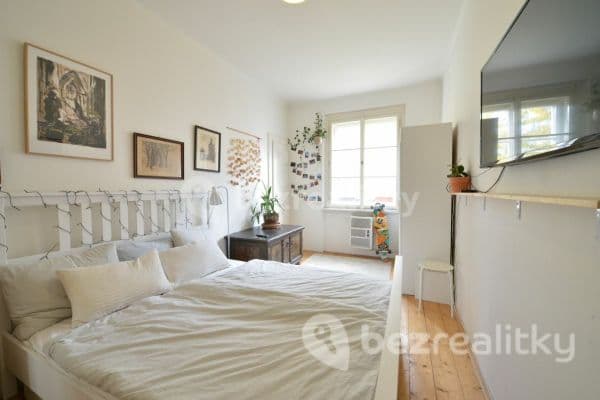 1 bedroom with open-plan kitchen flat to rent, 40 m², Ronkova, Prague, Prague