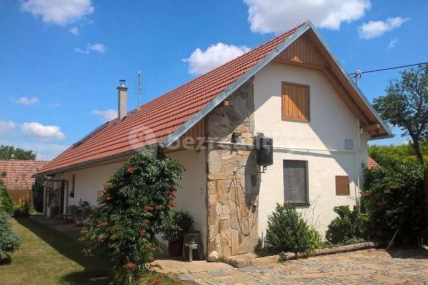 recreational property to rent, 0 m², Lukov