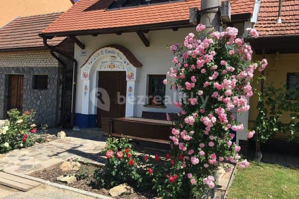 recreational property to rent, 0 m², Hovorany