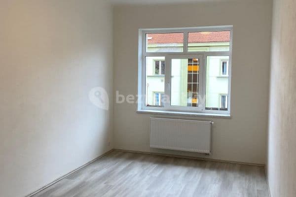1 bedroom with open-plan kitchen flat to rent, 55 m², Na Veselí, Hlavní město Praha