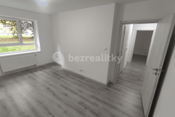 2 bedroom flat to rent, 46 m², Spojovací, Milovice, Středočeský Region