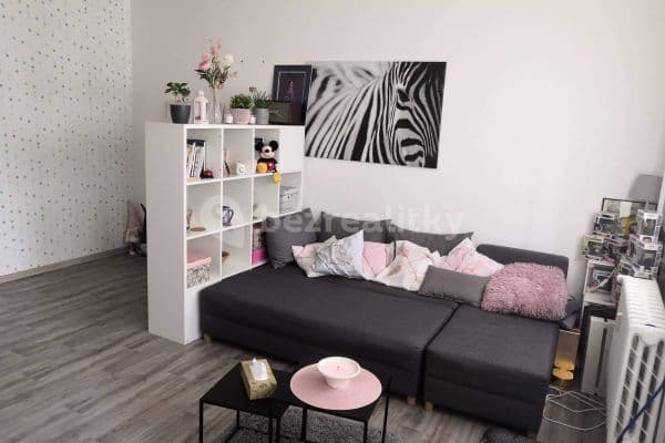 3 bedroom flat to rent, 70 m², Strážnická, Plzeň, Plzeňský Region