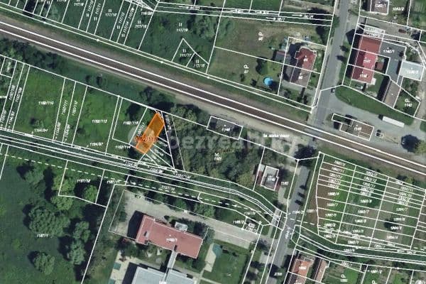 plot for sale, 176 m², Vracov
