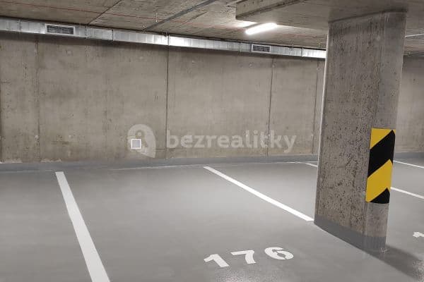 garage to rent, 5 m², Praha