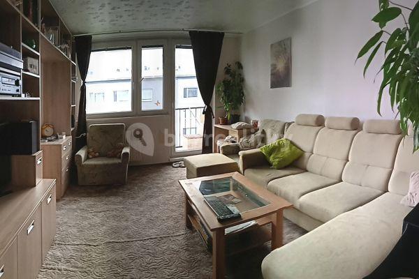 4 bedroom flat to rent, 87 m², Za Parkem, Dobřichovice
