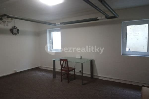 Small studio flat to rent, 30 m², Kojetická, Neratovice, Středočeský Region