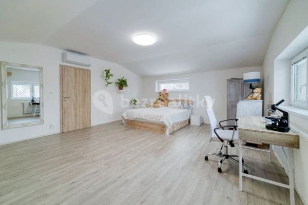 2 bedroom with open-plan kitchen flat for sale, 92 m², 