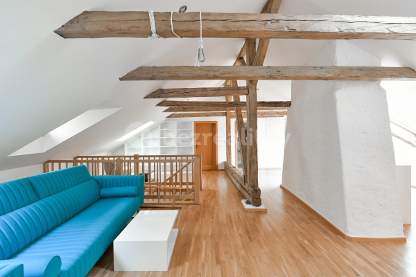 4 bedroom flat to rent, 196 m², Anenská, Hlavní město Praha