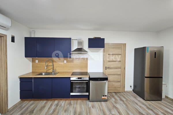 2 bedroom with open-plan kitchen flat to rent, 56 m², Vídeňská, Pohořelice