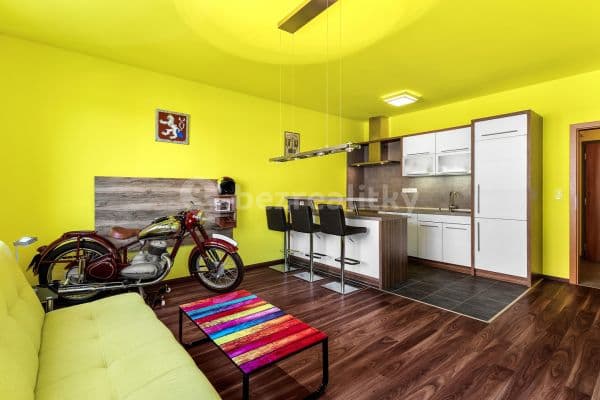 1 bedroom with open-plan kitchen flat for sale, 55 m², Farkašova, 