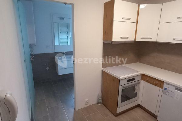 3 bedroom flat to rent, 57 m², Mikoláše Alše, Kolín, Středočeský Region