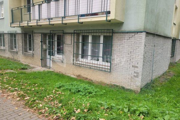 non-residential property to rent, 48 m², Školní, 