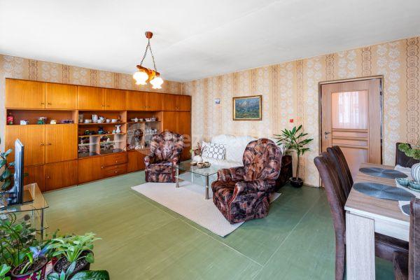 4 bedroom flat to rent, 87 m², Hořovice