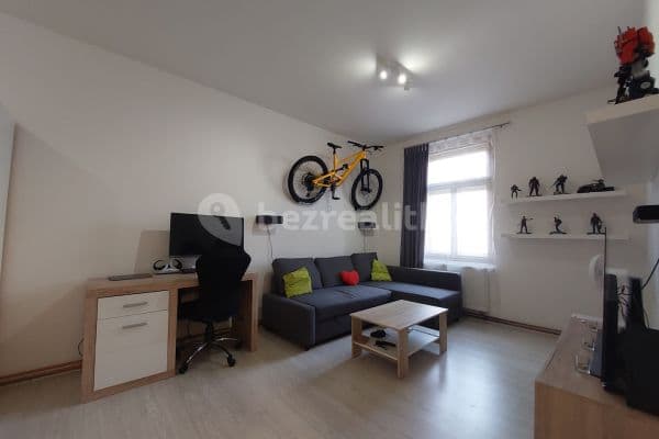 1 bedroom flat for sale, 38 m², Bělohorská, 