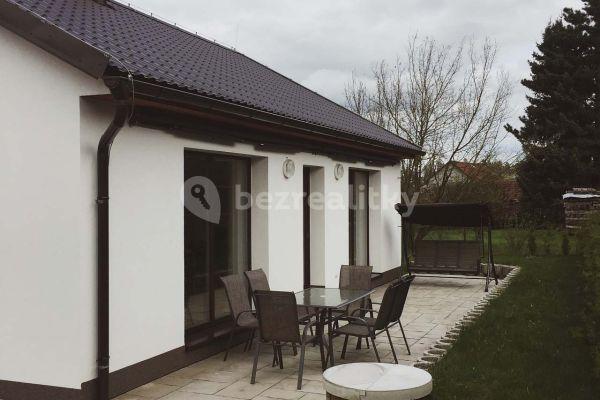 recreational property to rent, 0 m², Bobrová