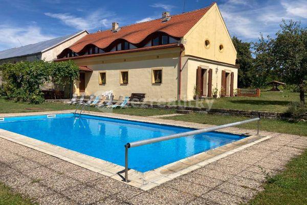 recreational property to rent, 0 m², Petkovy