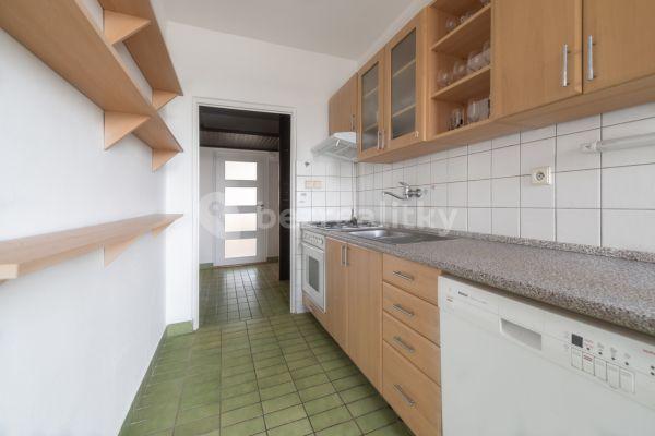 3 bedroom flat for sale, 74 m², Louky, 