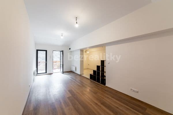 Studio flat for sale, 38 m², Spálený Mlýn, Líšnice