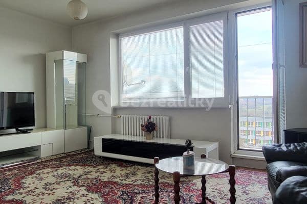 3 bedroom with open-plan kitchen flat for sale, 80 m², Měchenická, Praha