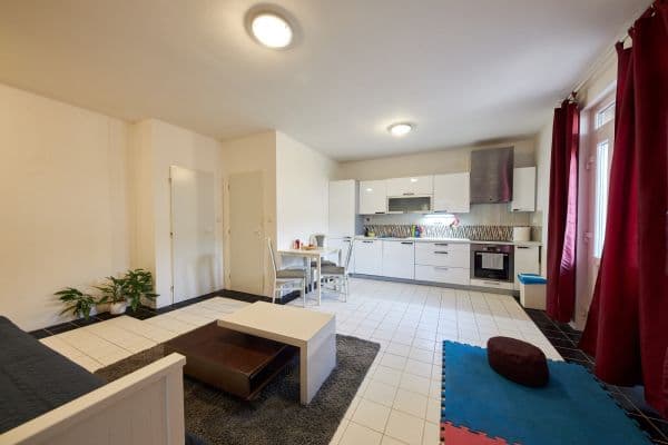 flat to rent, 58 m², Hradská, Bratislava