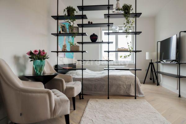 2 bedroom flat to rent, 45 m², Hybešova, Karlovy Vary, Karlovarský Region