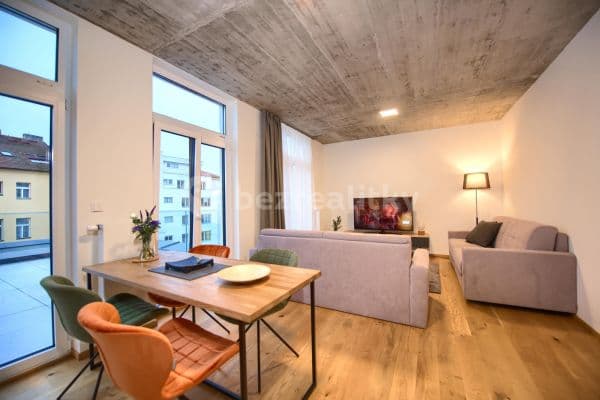 flat to rent, 90 m², Soukenická, Praha