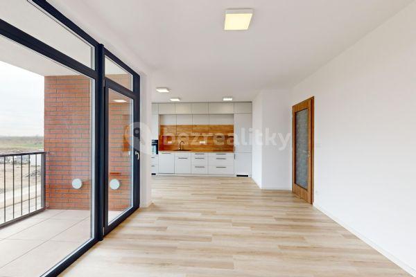3 bedroom with open-plan kitchen flat to rent, 80 m², Zásmucká, Kolín