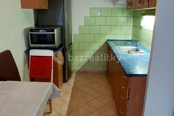 1 bedroom with open-plan kitchen flat for sale, 40 m², Rovná, Teplice