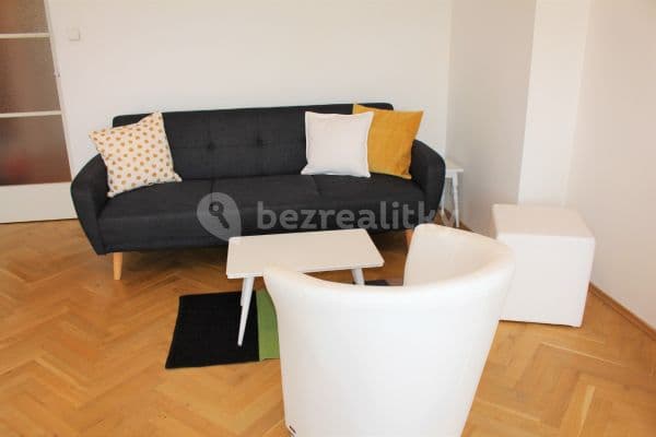 1 bedroom with open-plan kitchen flat to rent, 68 m², Na Jezerce, Praha