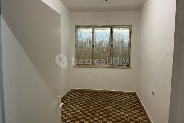 non-residential property to rent, 10 m², Ořechov