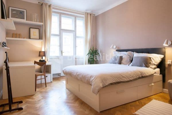 2 bedroom flat to rent, 76 m², Slezská, Praha