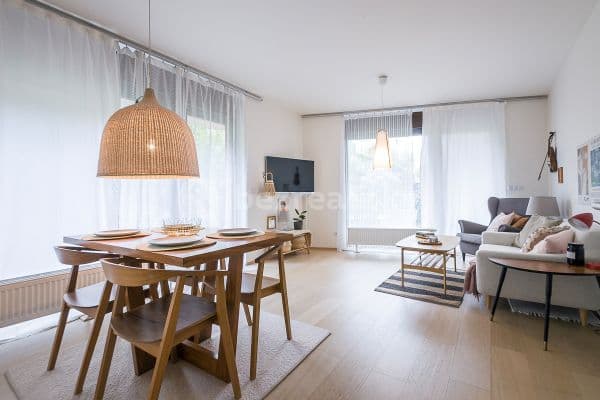 1 bedroom with open-plan kitchen flat for sale, 59 m², Devonská, 
