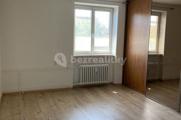 2 bedroom flat to rent, 54 m², Hlavní třída, Ostrava