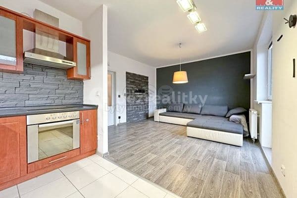 1 bedroom with open-plan kitchen flat to rent, 51 m², Dubenská, České Budějovice